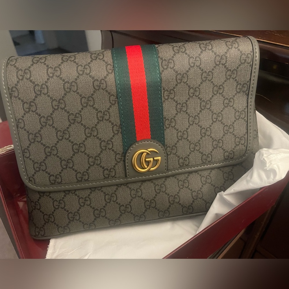 Gray Signature Med Size Crossbody